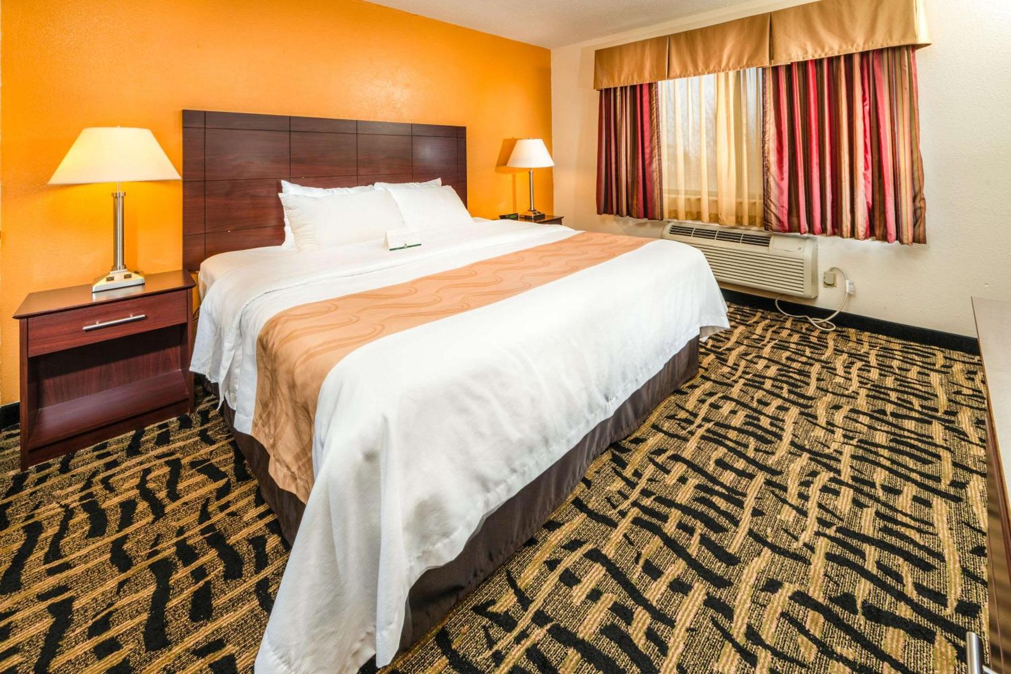 דנוויל Quality Inn & Suites מראה חיצוני תמונה